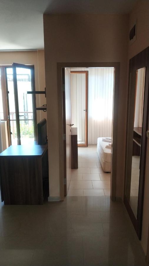 Paradise Bay Hotel Pomorie Extérieur photo