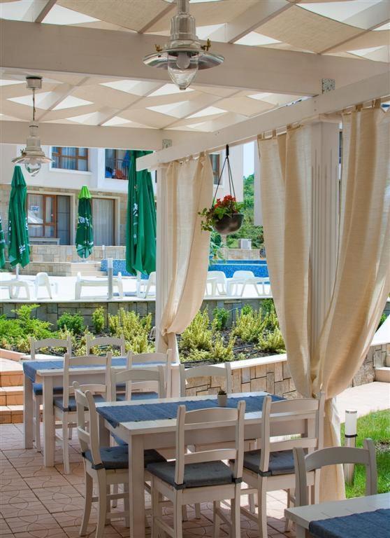 Paradise Bay Hotel Pomorie Extérieur photo