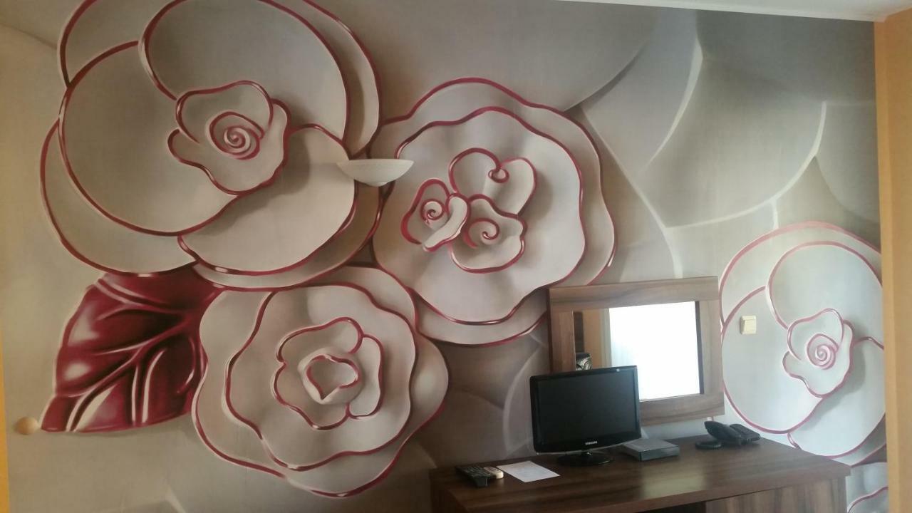 Paradise Bay Hotel Pomorie Extérieur photo