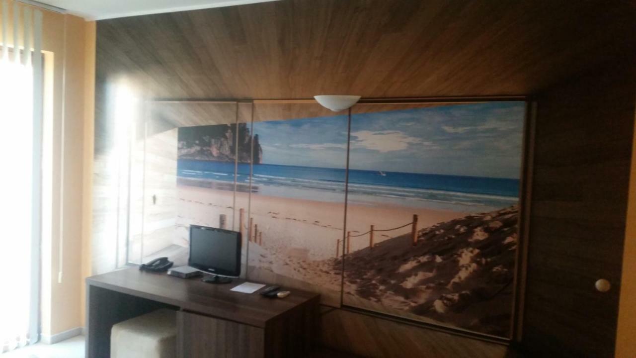 Paradise Bay Hotel Pomorie Extérieur photo